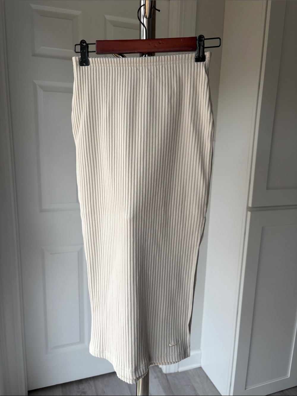 Nike Cream Ribbed Pencil Skirt, Size XS.
